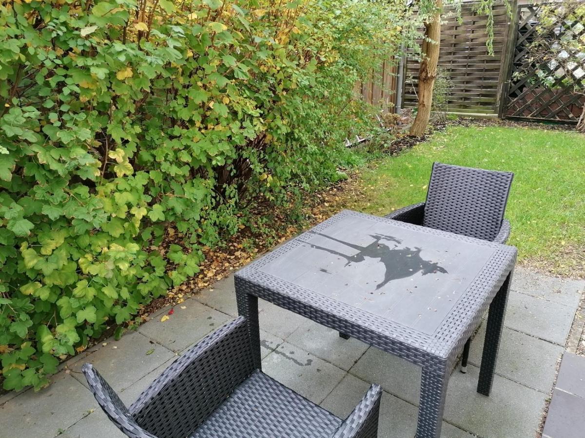 Korner 1 Mit Terrasse & Parkplatz - Abc27 By Abcwismar Appartamento Esterno foto